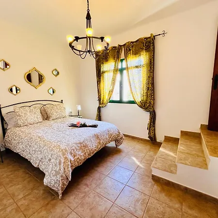 La Majada De Machin La Asomada (Lanzarote)